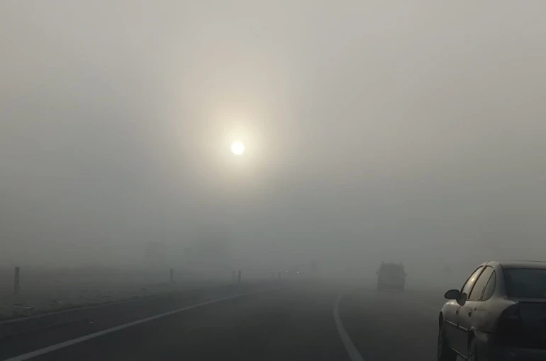 Bingöl’de yoğun sis: Görüş mesafesi 10 metreye düştü 