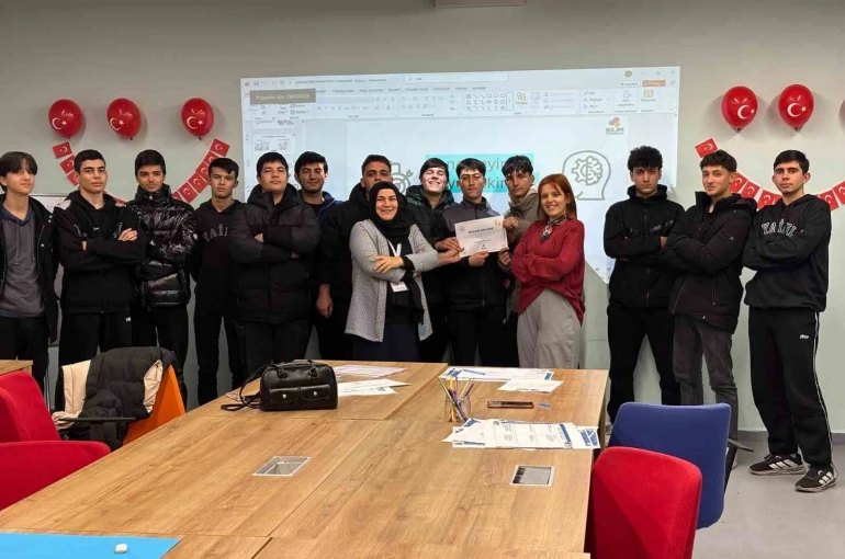 Binlerce öğrenci ara tatilde bilimle buluştu