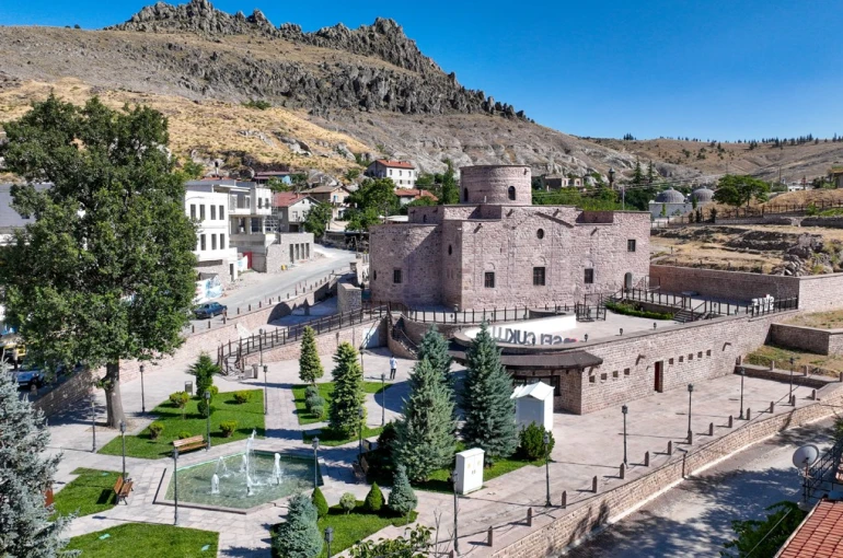 Binlerce yıllık mirasın izinde: Sille Müzeleri ziyaretçi akınına uğruyor