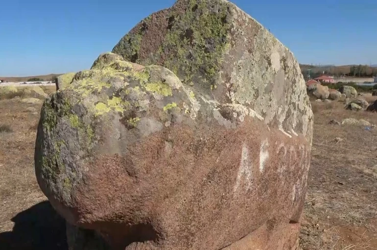 Binlerce yıllık tarih kaçak kazı yapanların talanına uğradı