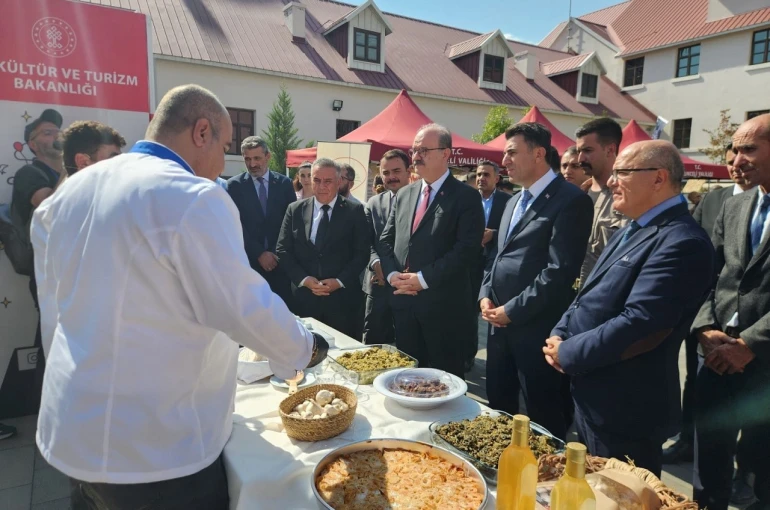 "Bir Anadolu Şenliği" Tunceli’de başladı 