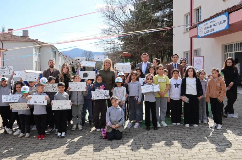 "Bir Hayalin Olsun Projesi" ile öğrenciler hayallerini seramiklere yansıttı 