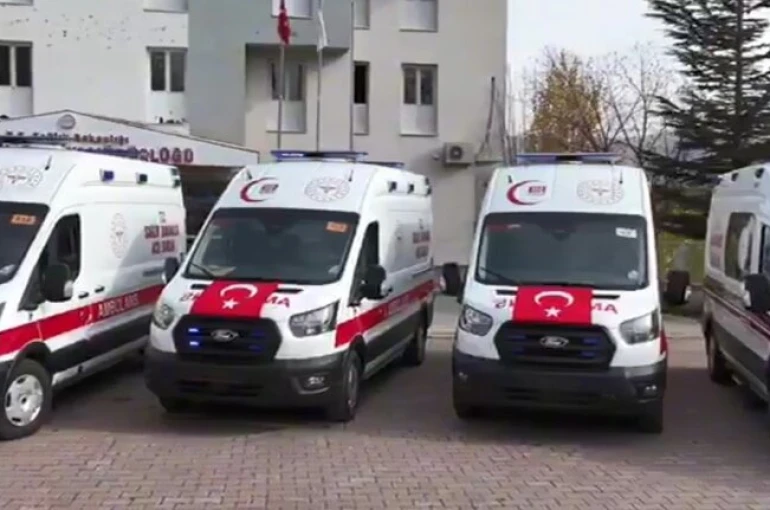 Bitlis’in acil sağlık filosu 7 yeni ambulansla güçlendi 