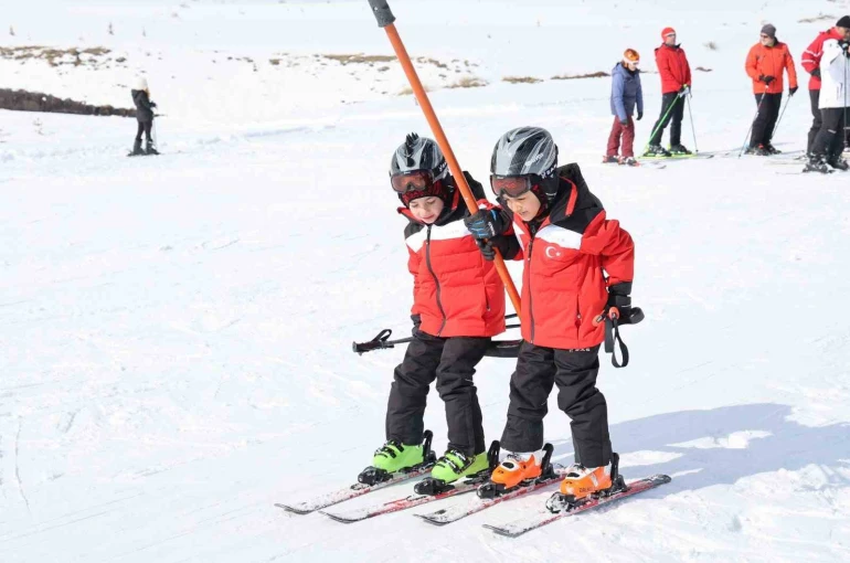 Bitlis’te kayak altyapısına akademik destek 