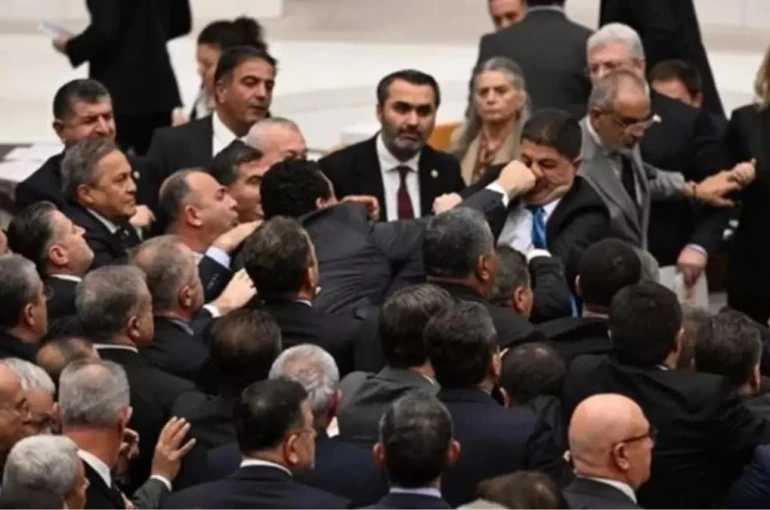 “Biz de geçim derdiyle boğuşuyoruz”