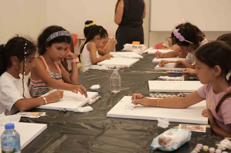 Bodrum Belediyesinden çocukların gelişimine sanat desteği 