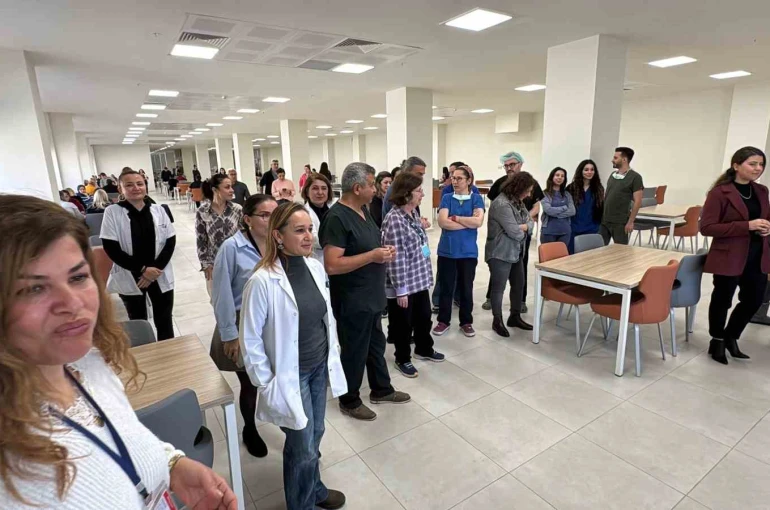 Bodrum Devlet Hastanesi’nde 34 yıllık emek duygusal veda ile sona erdi 