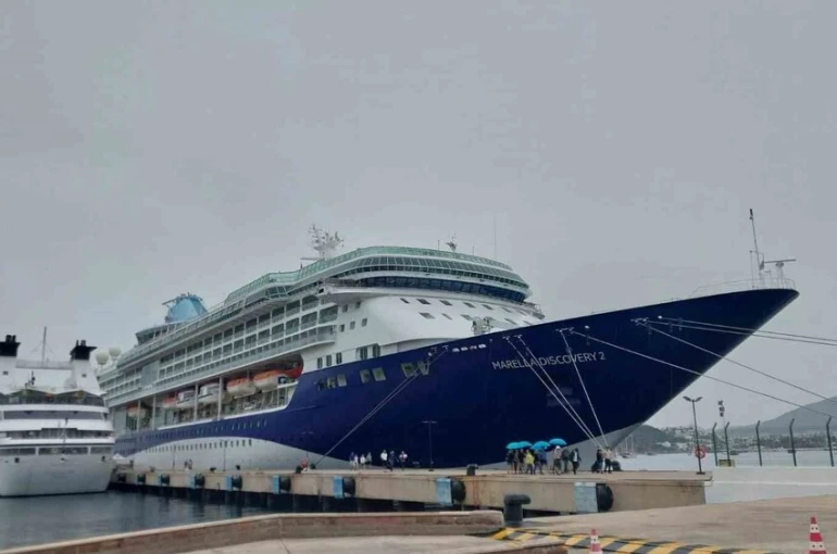 Bodrum’a 2 gemi ile 2 bin 64 yolcu geldi 