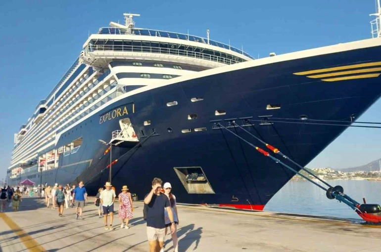 Bodrum’a 743 yolcusuyla geldi 