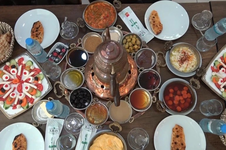 Bodrum’da kişi başı bin 500 TL olan kahvaltı fiyatı Kilis’te 300 lira