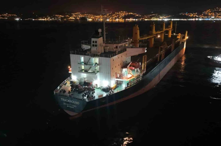 Boğaz’da gemi arızası: Trafik çift yönlü askıya alındı 