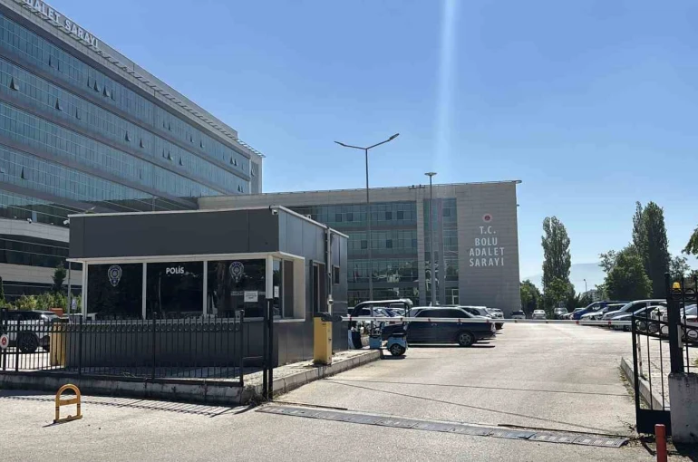Bolu adliyesinde HSK kararnamesi: 7 isim gitti, 4 isim geldi