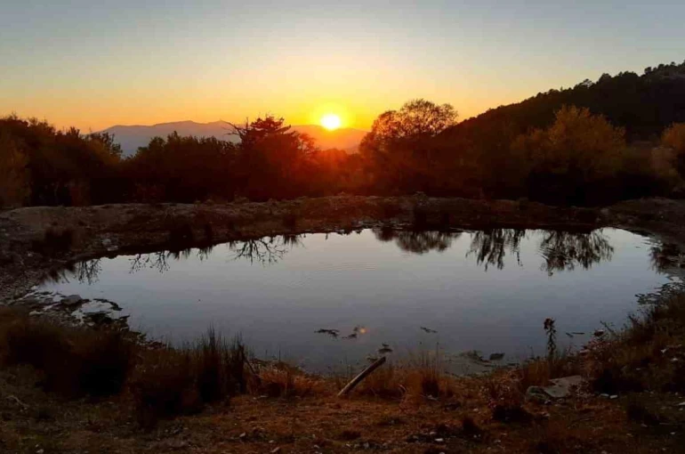 Bolu’da 1500 rakımlı yaylada gün batımı manzarası