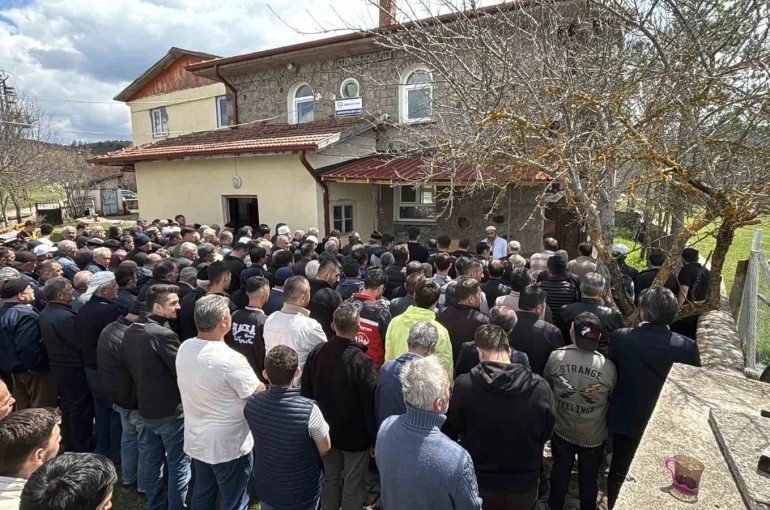 Bolu’da 2 aylık bebeğini öldürdüğü iddia edilen anne tutuklandı 