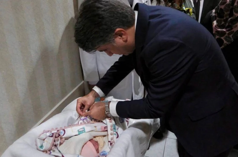 Bolu’da 2026 yılının ilk bebeği dünyaya geldi 