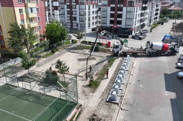 Bolu’da çocukların oyun alanları yenileniyor 