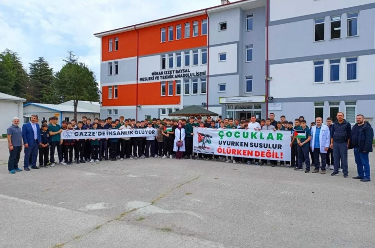 Bolu’da lise öğrencilerinden Filistin’e destek 