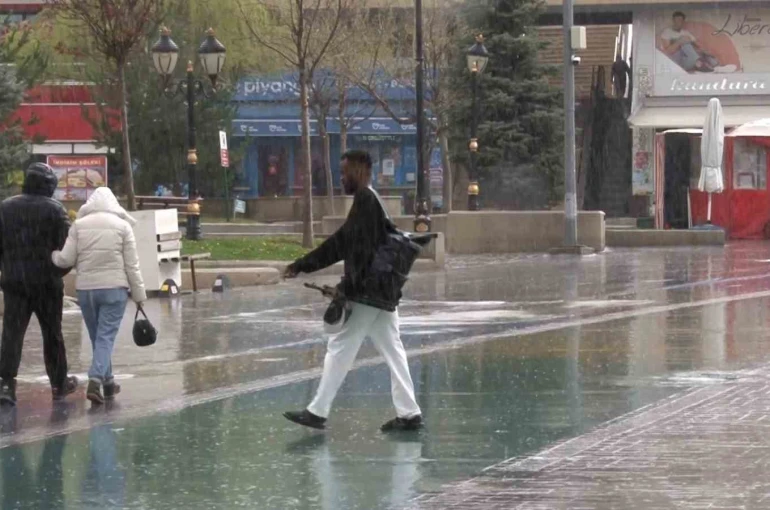 Bolu’da sağanak yağış etkili oldu 