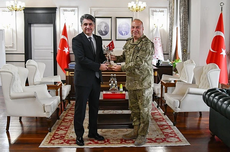 Bolu’da yeni Tugay komutanı Öztürk göreve başladı 