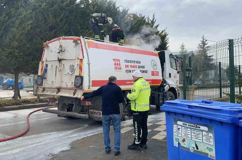 Bolu’da yol süpürme aracında yangın çıktı 