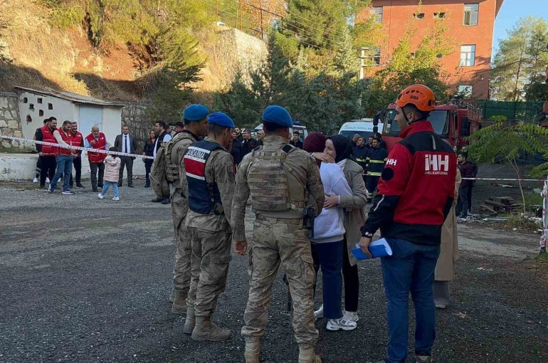 Böyle tatbikat görülmedi: Rollerine kendilerini kaptırıp bağırmaya başladılar 