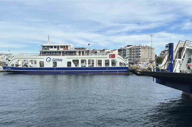 Bozcaada ve Gökçeada’ya hafta sonu tüm feribot seferleri iptal edildi 