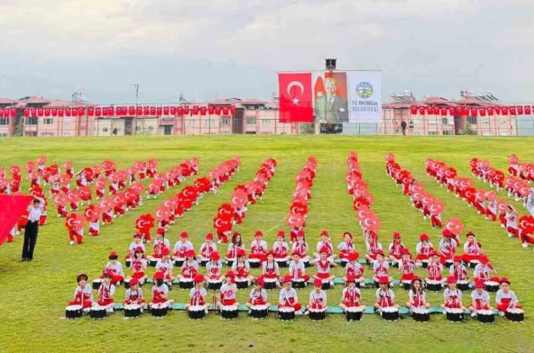 Bozdoğan’da 23 Nisan yağmura rağmen coşkuyla kutlandı 