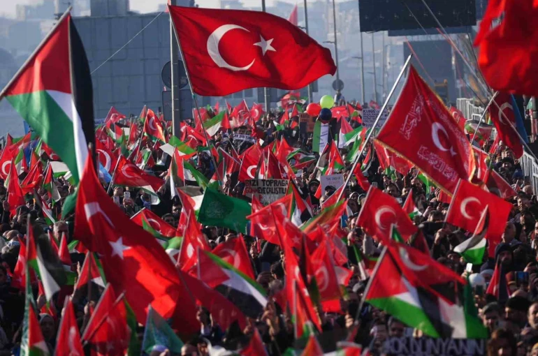 Bozgeyik: "Sinmiyoruz, susmuyoruz" 