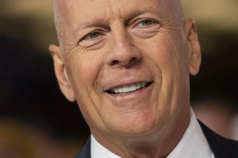 Bruce Willis’in beyni "klinik araştırmalar" için bağışlanacak
