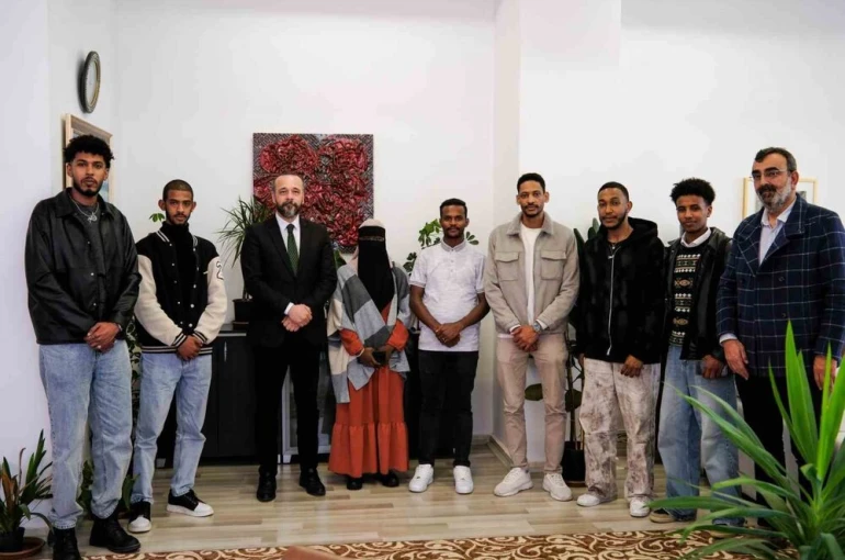 BŞEÜ rektör yardımcısı yabancı öğrencilerle buluştu