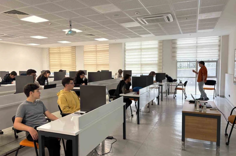 BTÜ’nün tercihten önce üniversiteni yaşa projesi tescillendi 