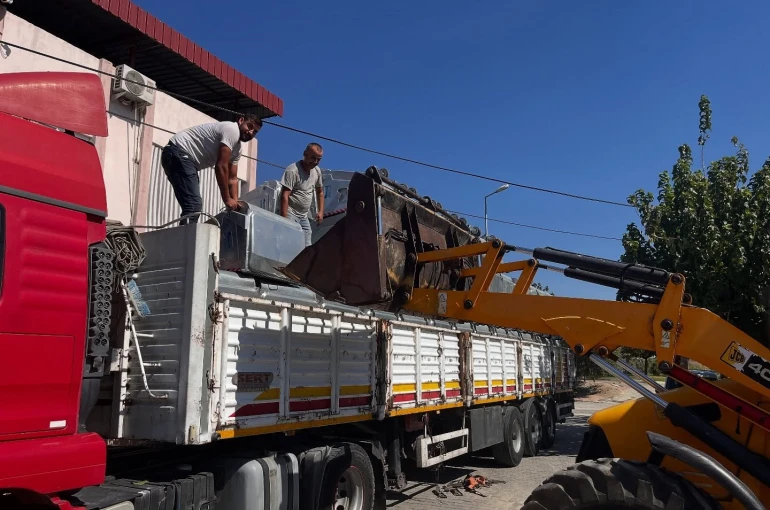 Buharkent Belediyesi’ne 130 yeni çöp konteyneri 