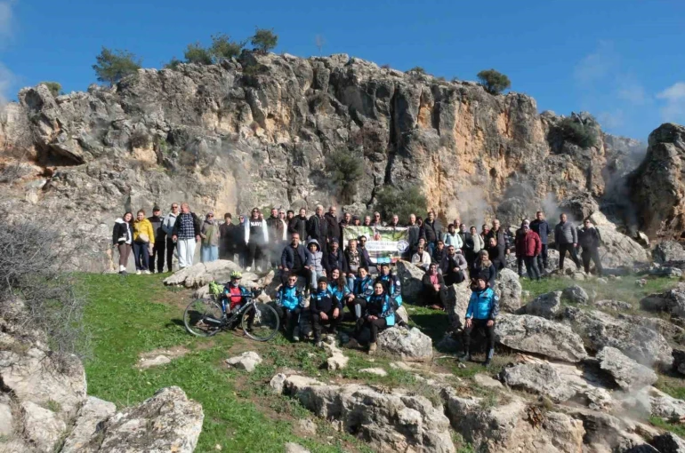 Buharkentliler ‘doğa ve tarih’ için yürüdü 