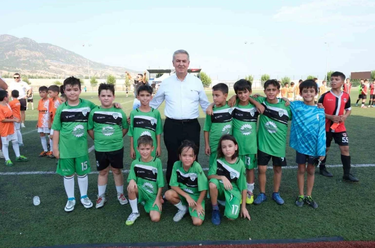 Buharkent’te ’Kentin Çocukları’ futbol turnuvası tamamlandı