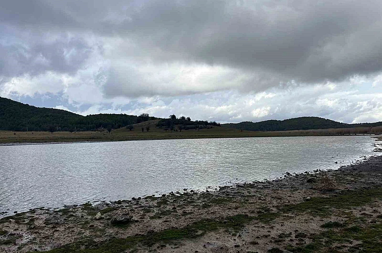Buldan Yayla Gölünde sevindiren doluluk