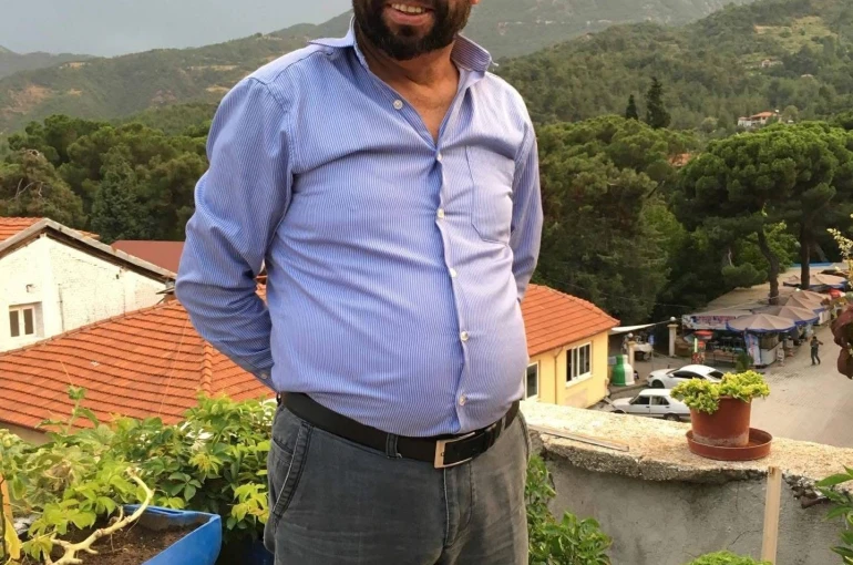 Buldan’ın sevilen esnafı evinin mutfağında ölü bulundu 