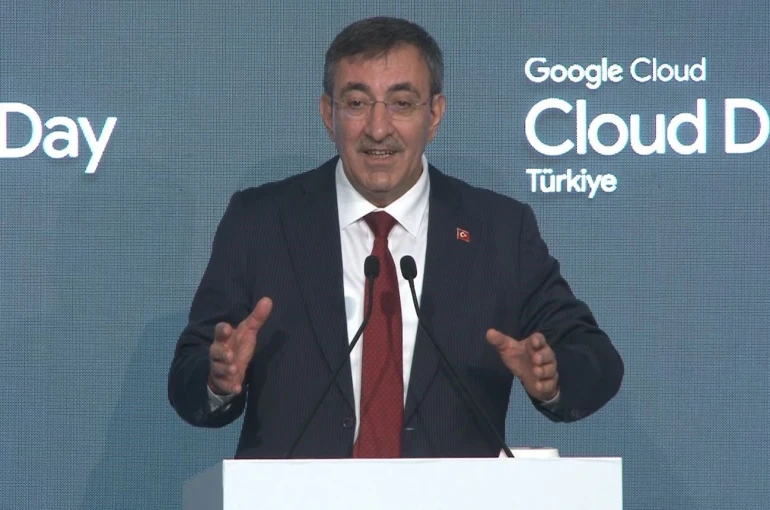 Bulutta 3 milyar dolarlık dijital ortaklık 