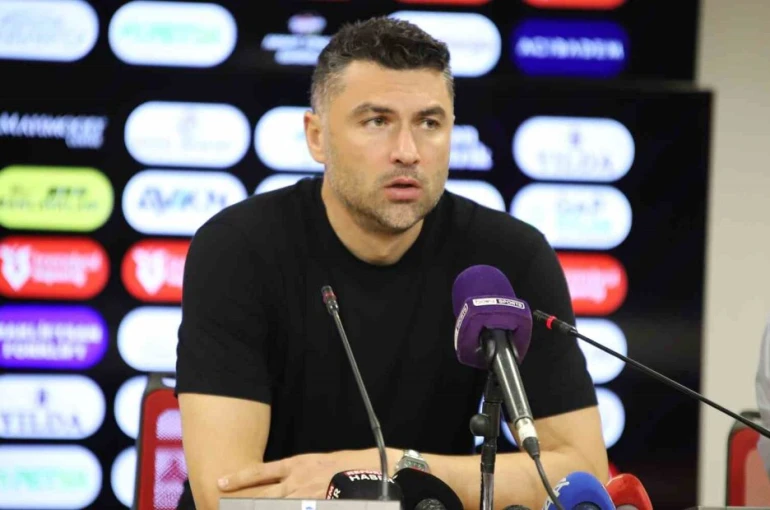 Burak Yılmaz: "Bugün üzüleceğiz ama yarın ayağa kalkıp tekrar önümüze bakacağız" 