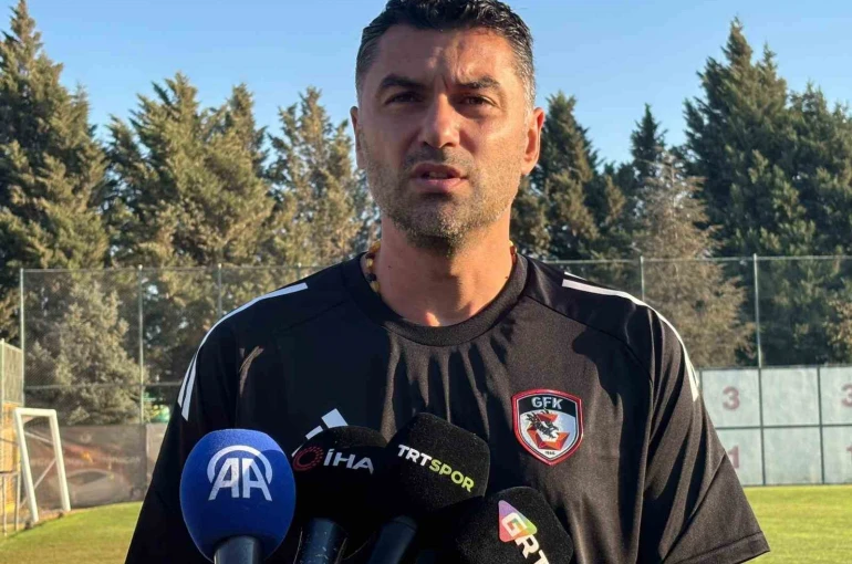 Burak Yılmaz: "Trabzon’da futbol oynayarak galip gelmek istiyoruz, defans yaparak oradan çıkamayız" 