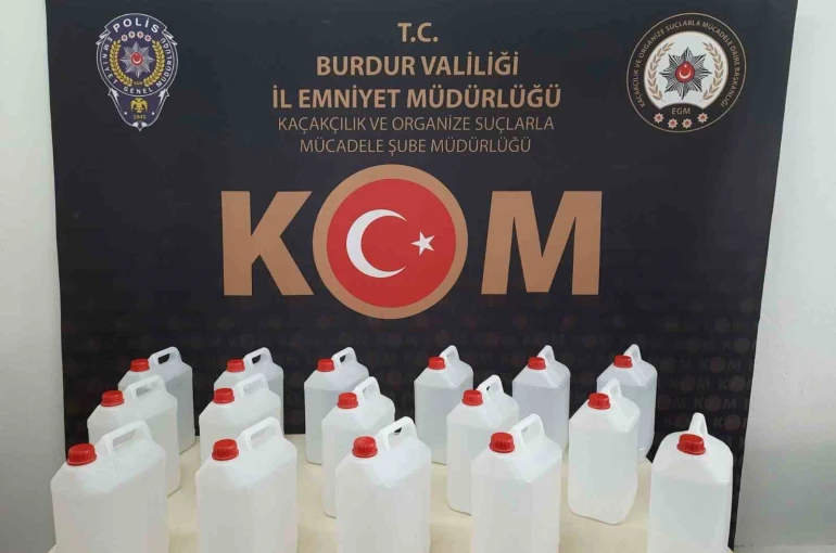 Burdur’da binlerce kaçak ürün ele geçirildi