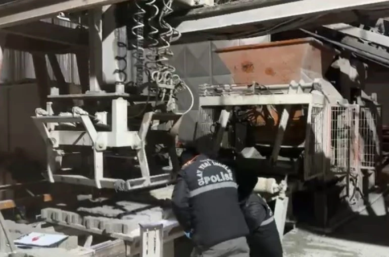 Burdur’da pres makinesine sıkışan işçi yaralandı 