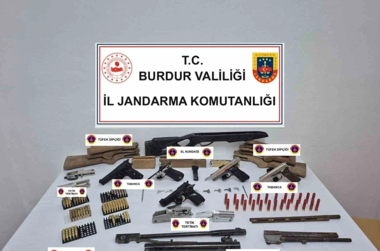 Burdur’da silah ve tarihi eser kaçakçılığı operasyonu 