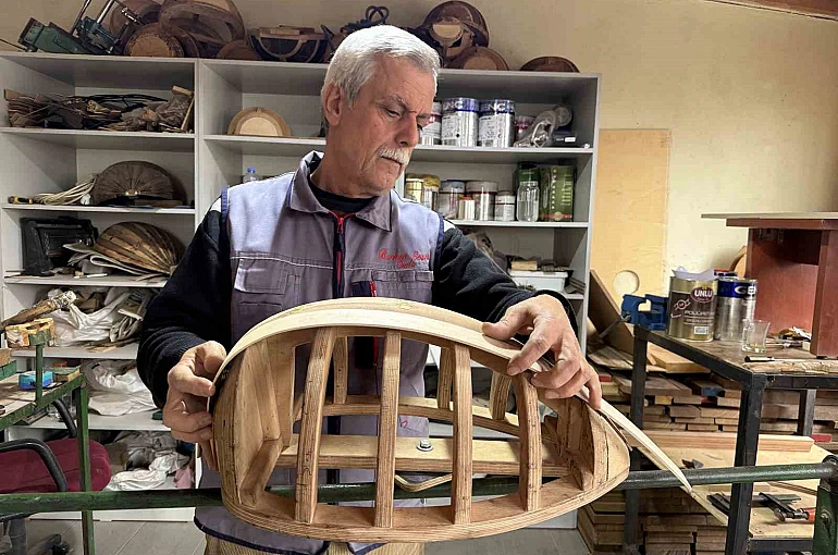 Burhan ustanın kişiye özel udları dünyaya açılıyor