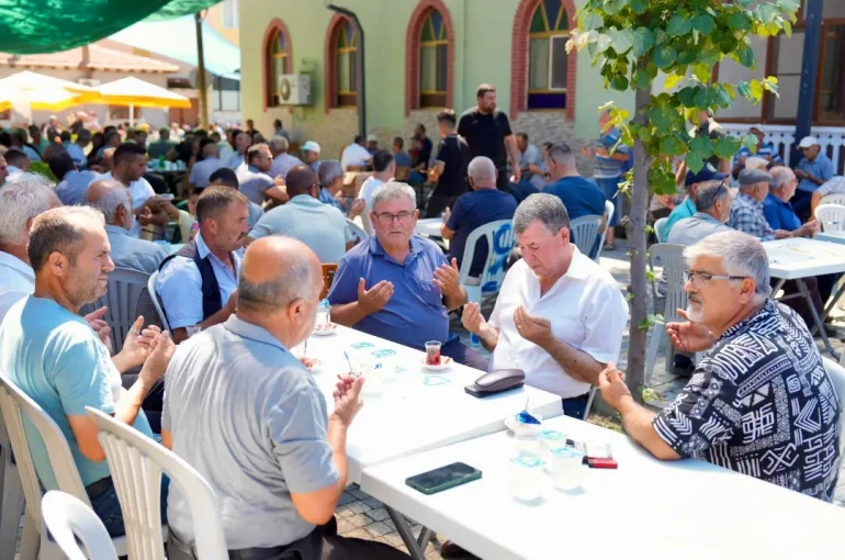 Burhaniye Börezli’de hatim sevinci 