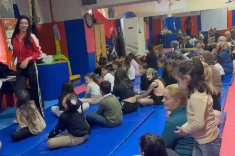 Burhaniye’de anne ve çocukları sporda buluştu