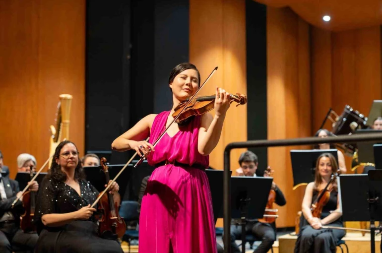 Bursa Bölge Devlet Senfoni Orkestrası, 2025-2026 konser sezonunu açtı 