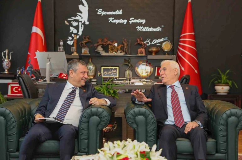 Bursa Büyükşehir Belediye Başkanı Bozbey’den Genel Başkan Özel’e ziyaret 