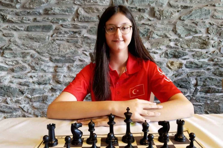 Bursa Büyükşehir Belediyesporlu Arya Aydoğan dünya dördüncüsü 