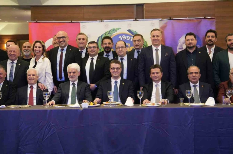 Bursa Fan Clup’te bayrak değişimi 