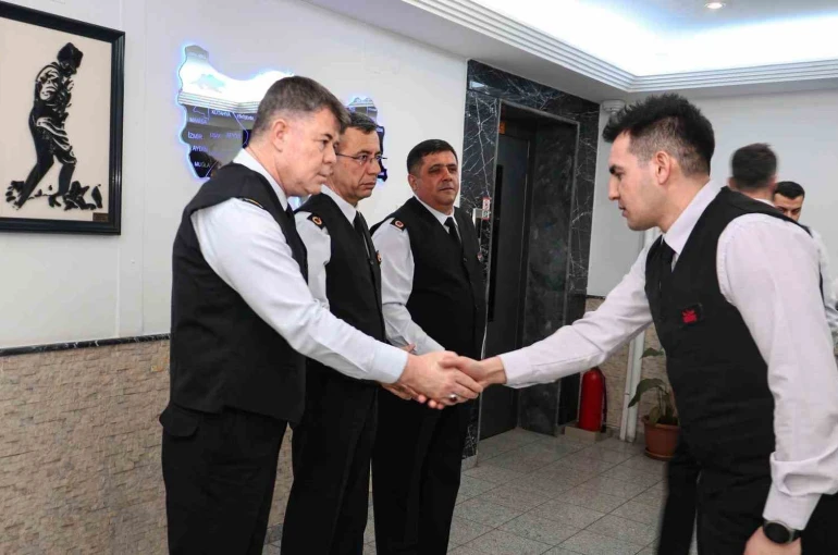 Bursa İl Jandarma Komutanı Tataroğlu personelle bayramlaştı 